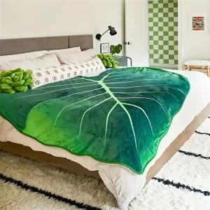 A Quirky Leaf Flannel Blanket, Portable Outdoor Blanket for All Seasons, Home Tv Blanket, Leaf Bed Blanket